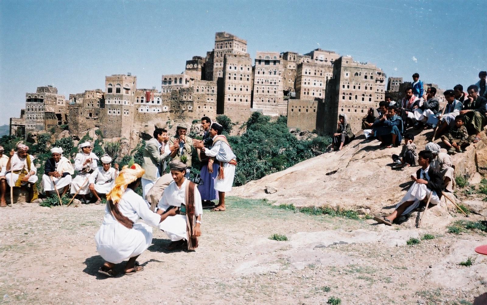 الدولة - المدينة تعرفان بـ"ملاطف": الانتفاخ الهوياتي مهلكة اليمنيين
