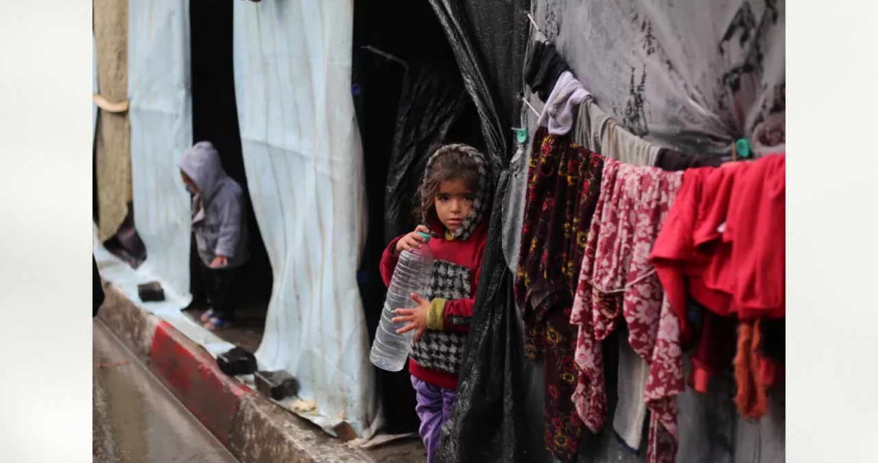 اليونيسف تحذر من  مخاطر كارثية لـِ600 ألف طفل في رفح